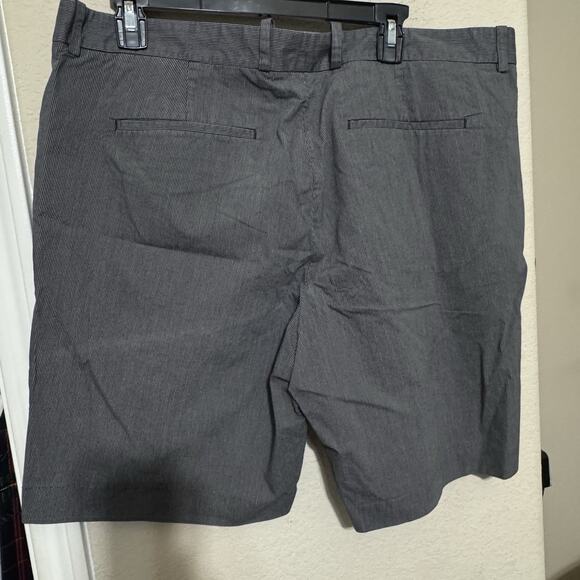 Theory Chino Shorts men’s size 38 X8 black stripe golf casual Stretch - Picture 4 of 7